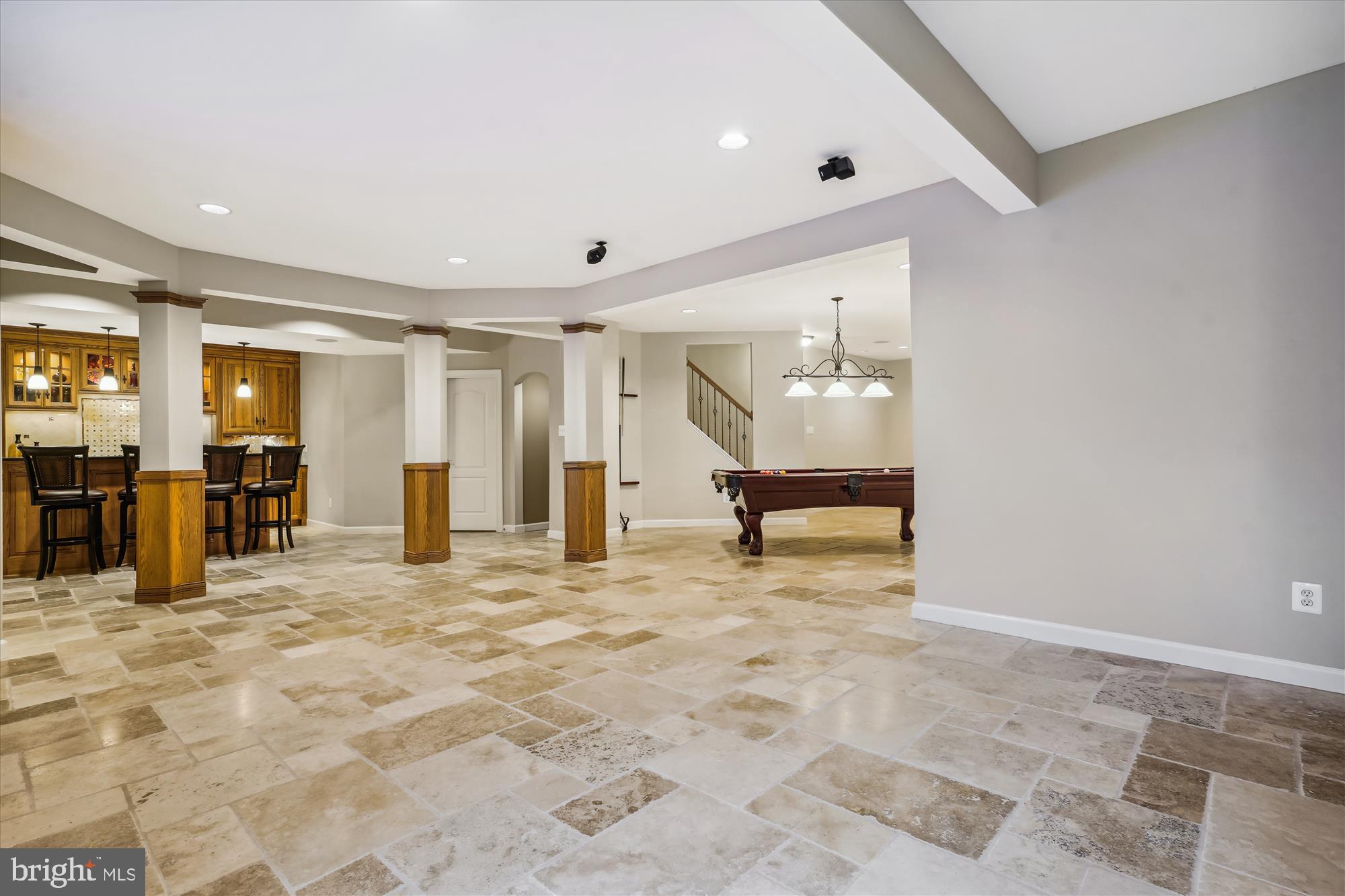 NORTH POINT GLEN - Residential