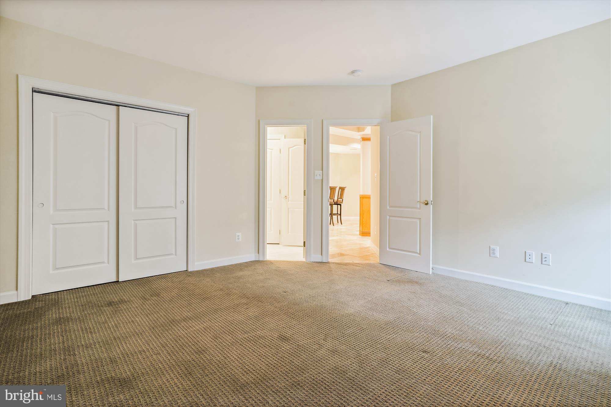 NORTH POINT GLEN - Residential