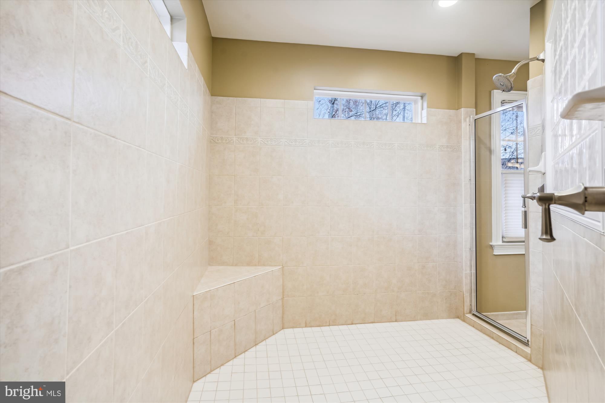 NORTH POINT GLEN - Residential