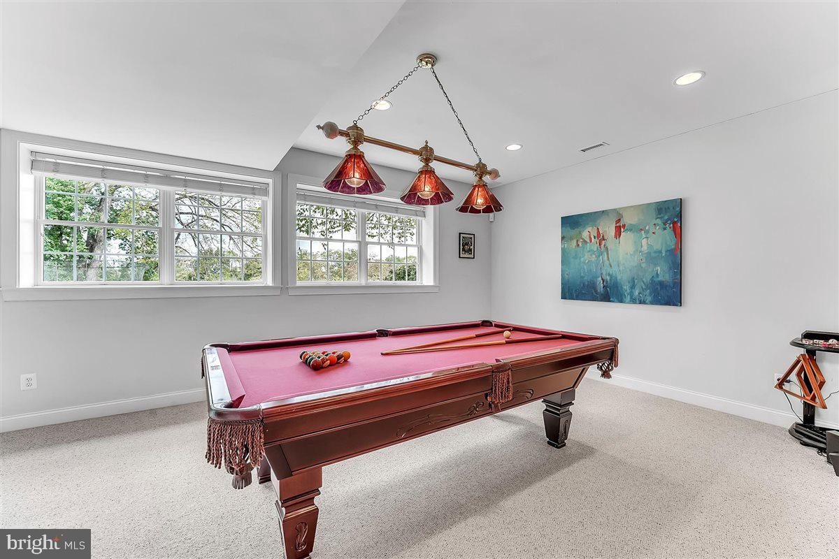 LUDWIGS CROSSING - Residential