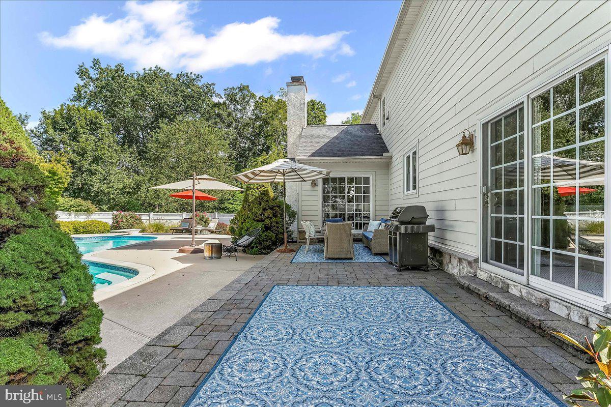 LUDWIGS CROSSING - Residential