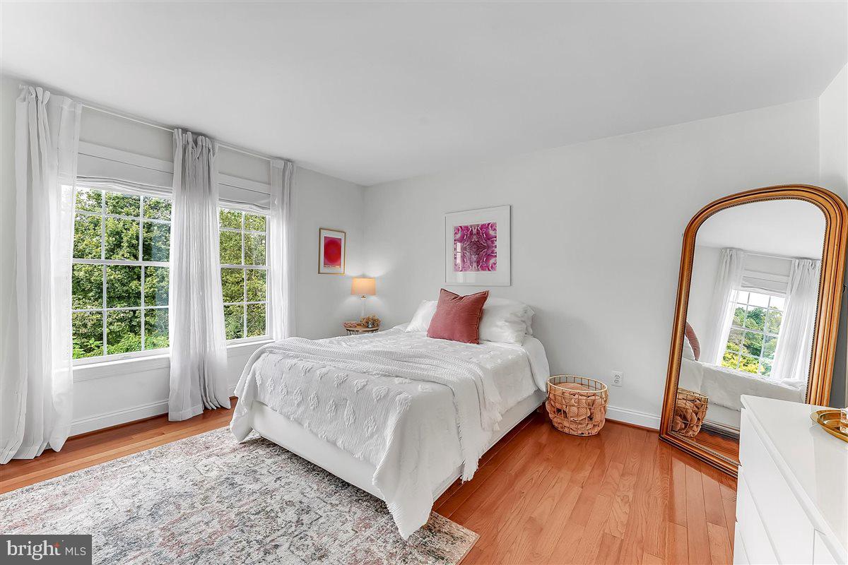 LUDWIGS CROSSING - Residential