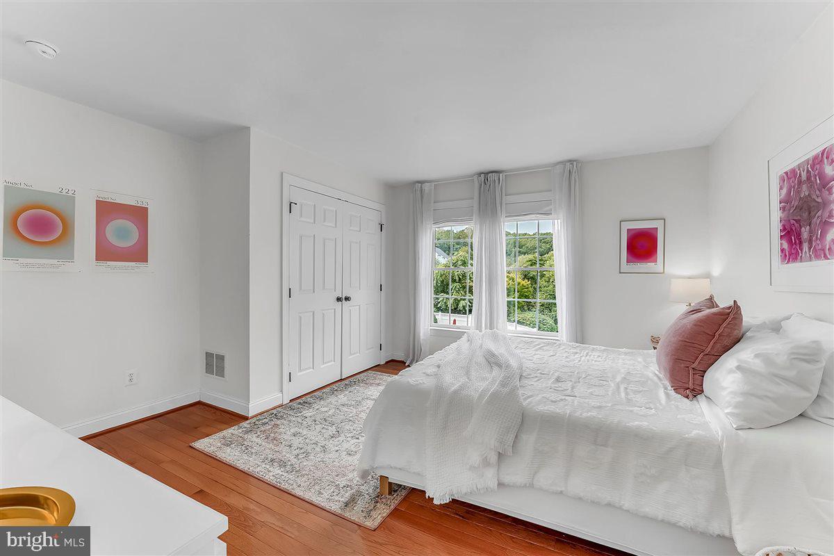 LUDWIGS CROSSING - Residential