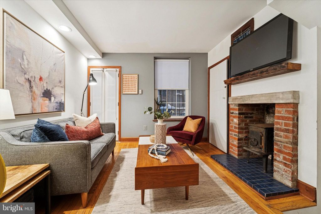 Photo of 536 Montrose Street #A, PHILADELPHIA, PA 19147 (MLS # PAPH2578992)