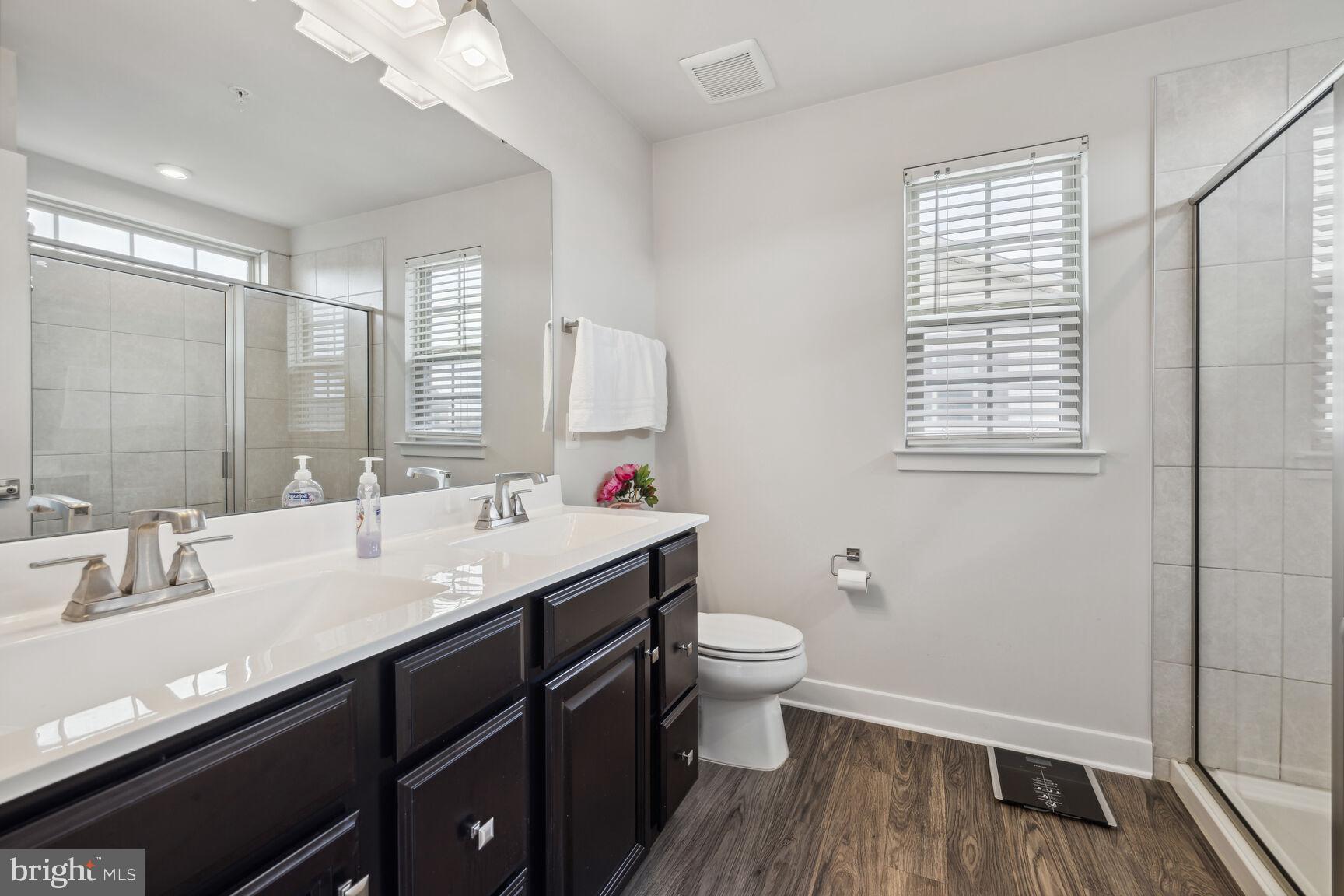 LAKE LINGANORE - Residential