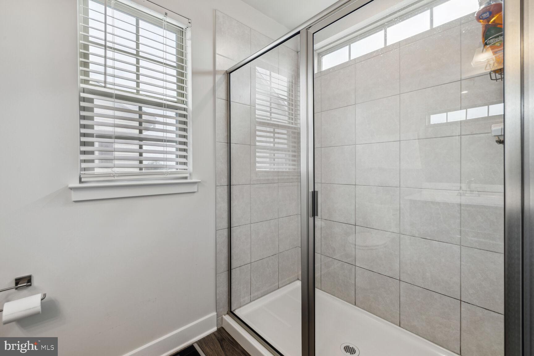 LAKE LINGANORE - Residential