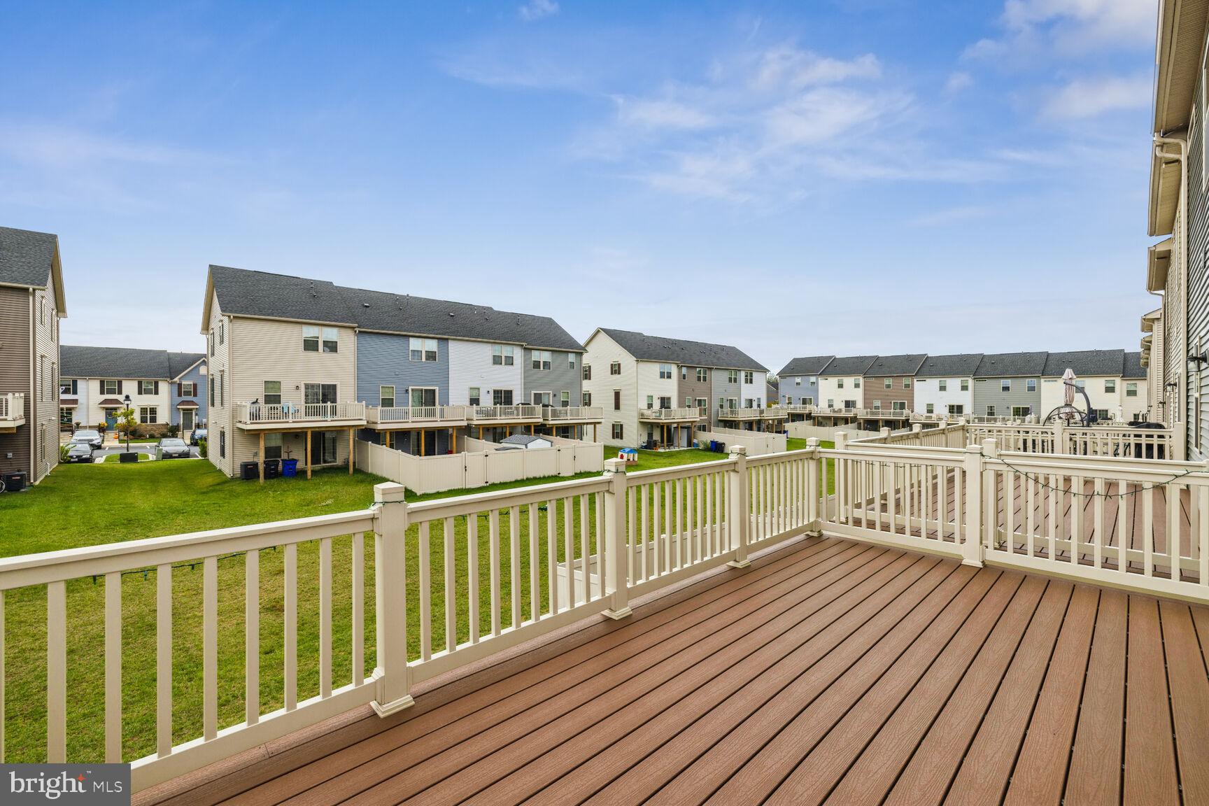 LAKE LINGANORE - Residential