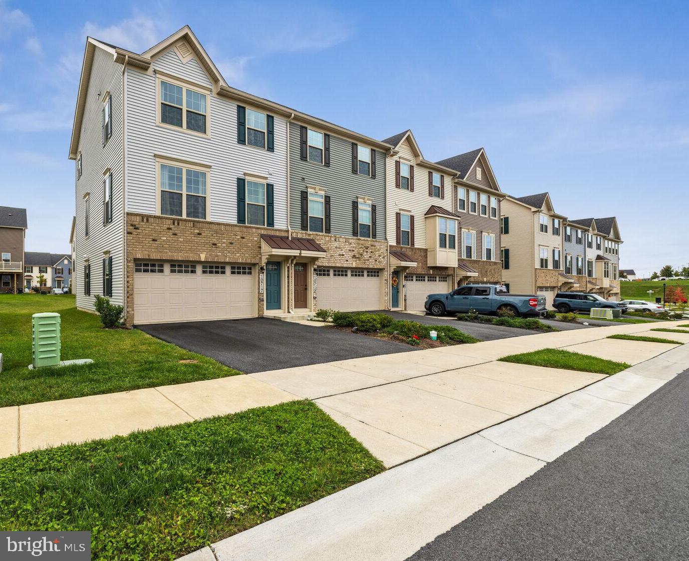 LAKE LINGANORE - Residential