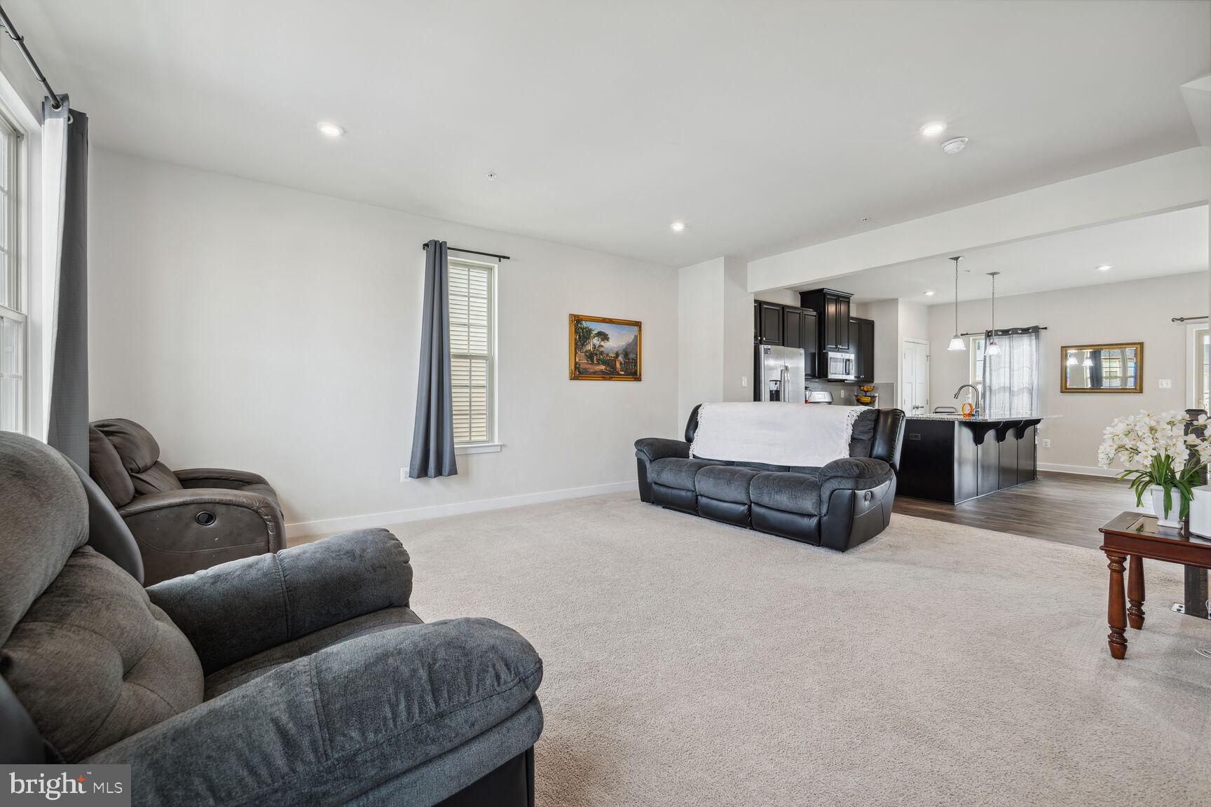 LAKE LINGANORE - Residential