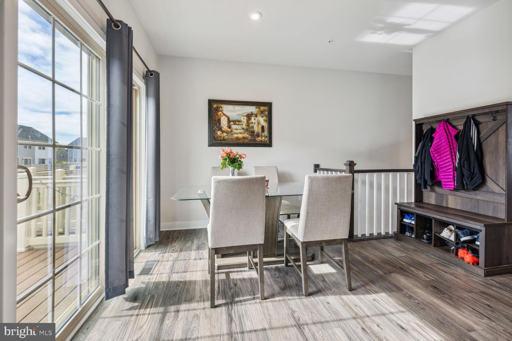 LAKE LINGANORE - Residential