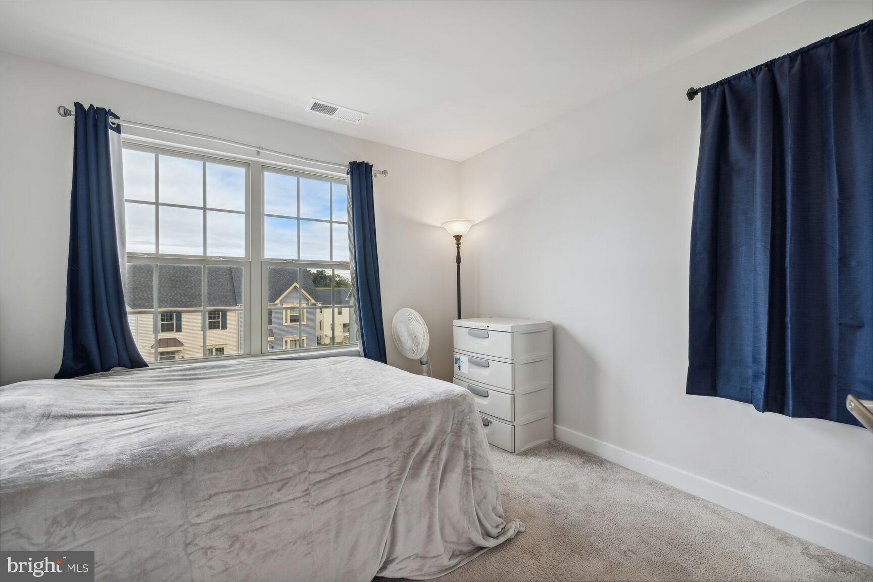 LAKE LINGANORE - Residential