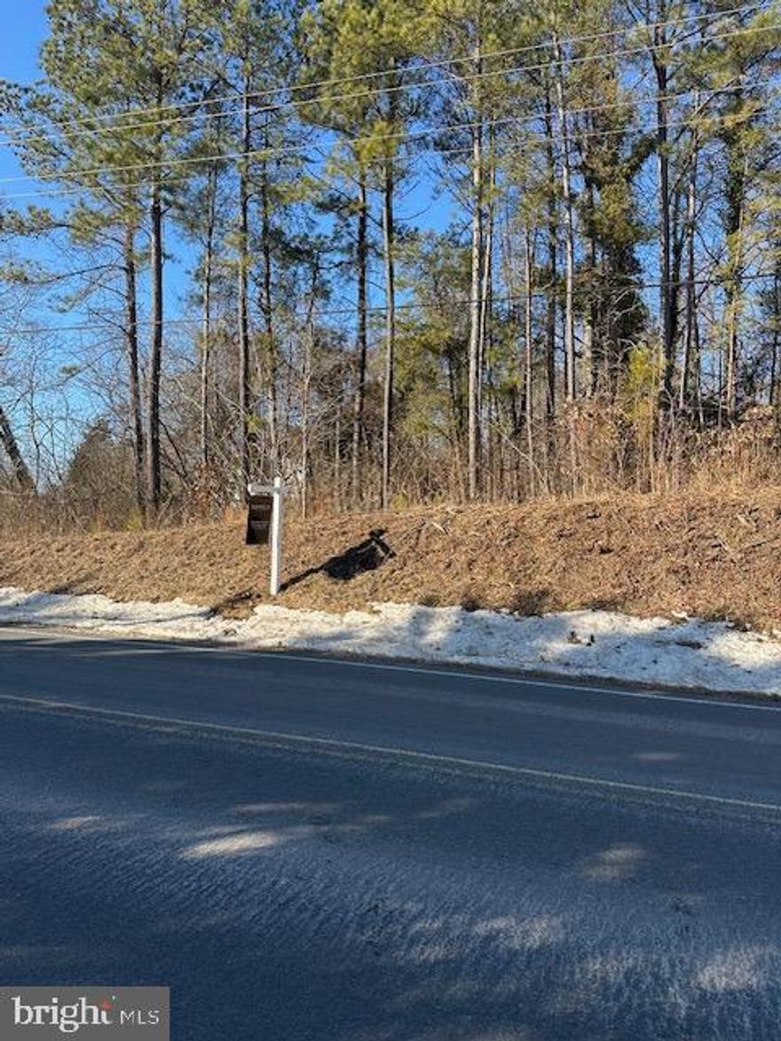 There is a  home on this site with "No Value".  Please assume that you would have to put in a new well and septic.