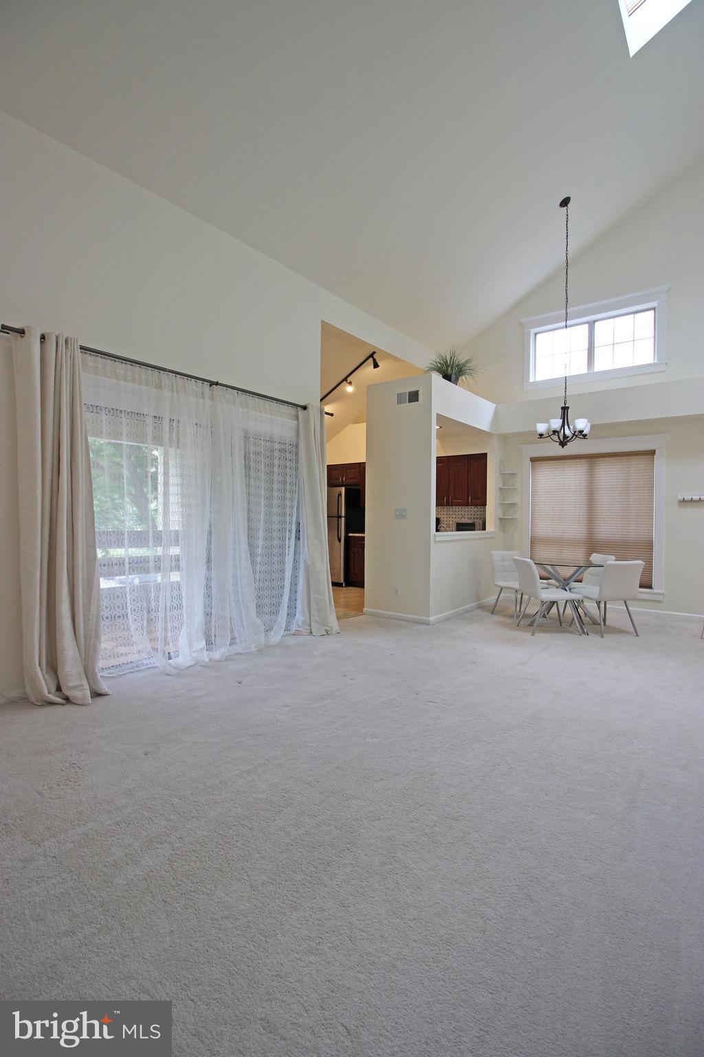 CARR AT PINECREST - Residential Lease