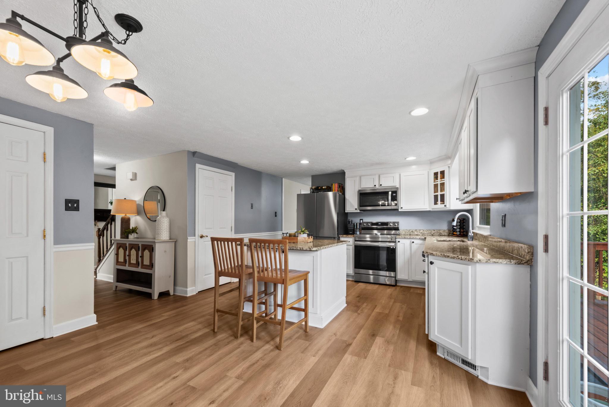 225 JACKSON BOULEVARD
