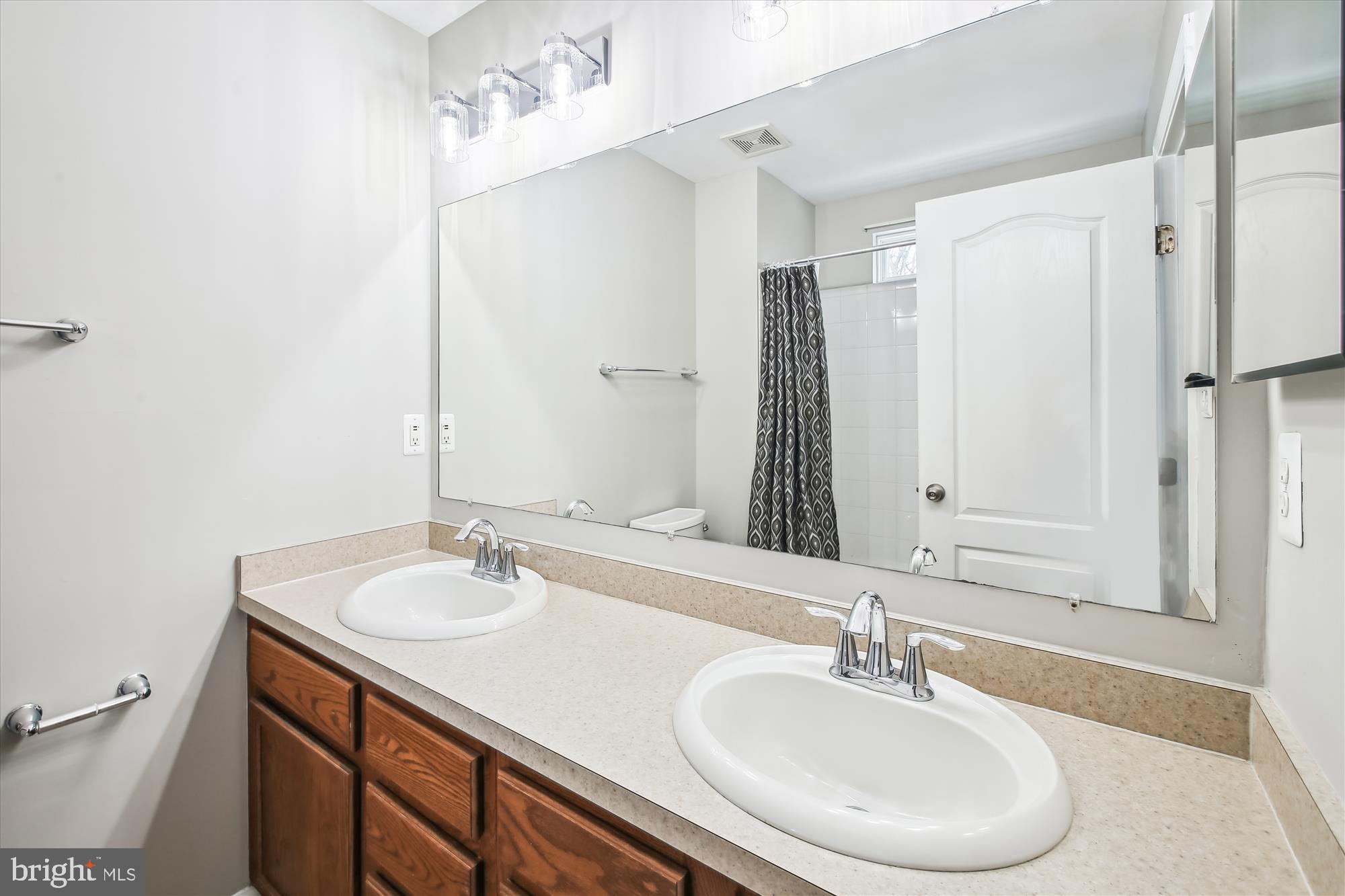 TANYARD SPRINGS - Residential Lease