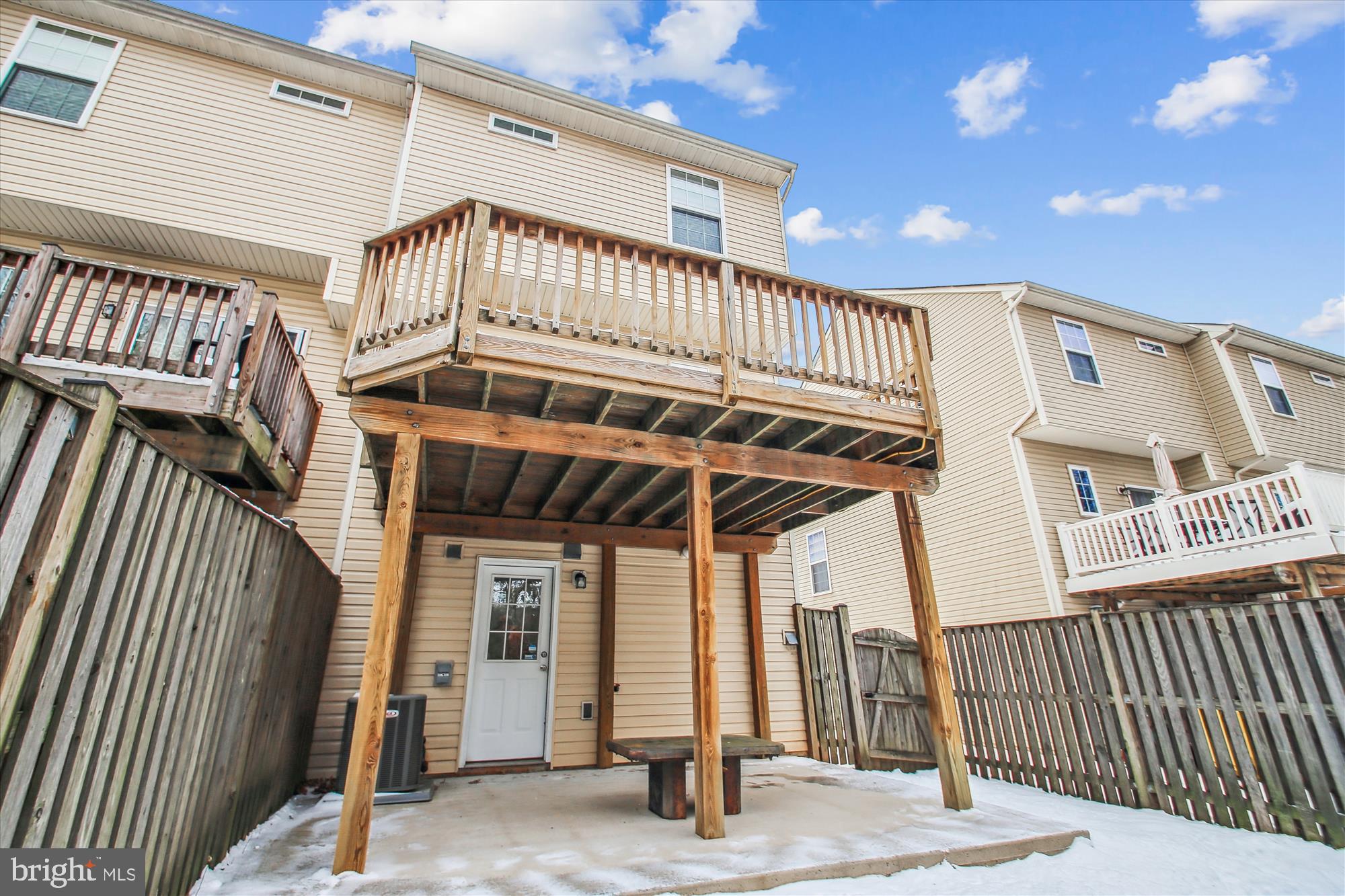 TANYARD SPRINGS - Residential Lease