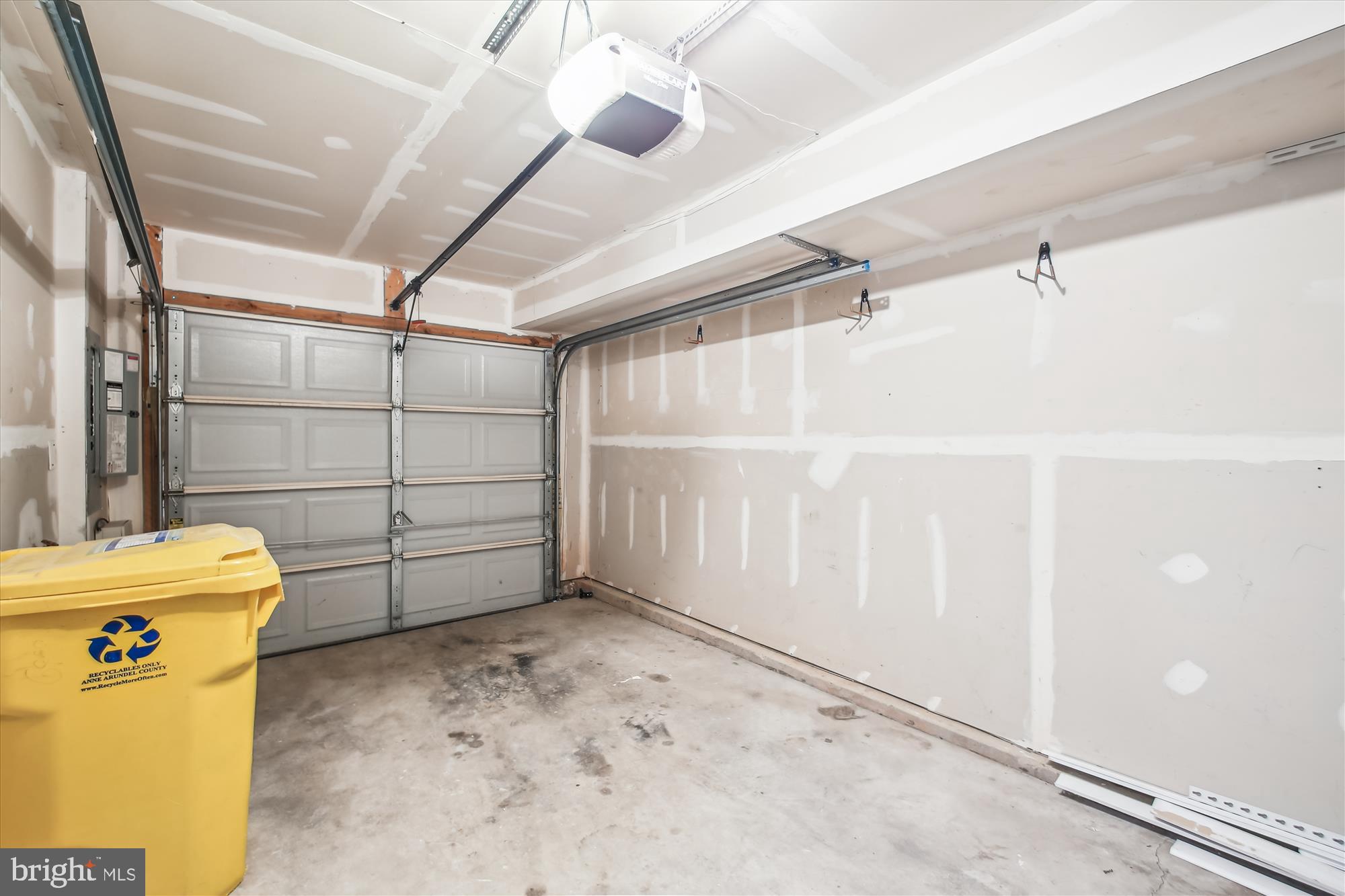 TANYARD SPRINGS - Residential Lease