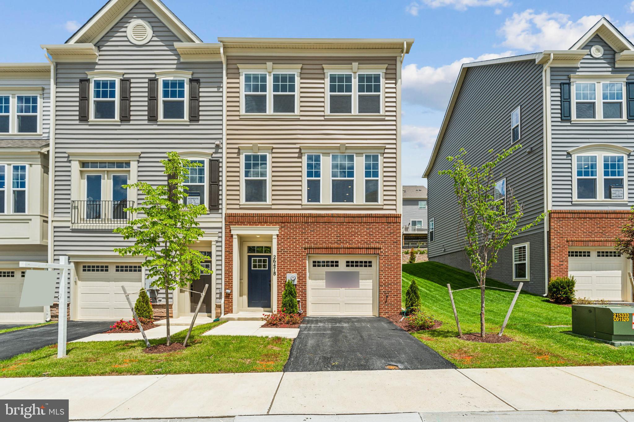 DAMASCUS VILLAGE - Residential