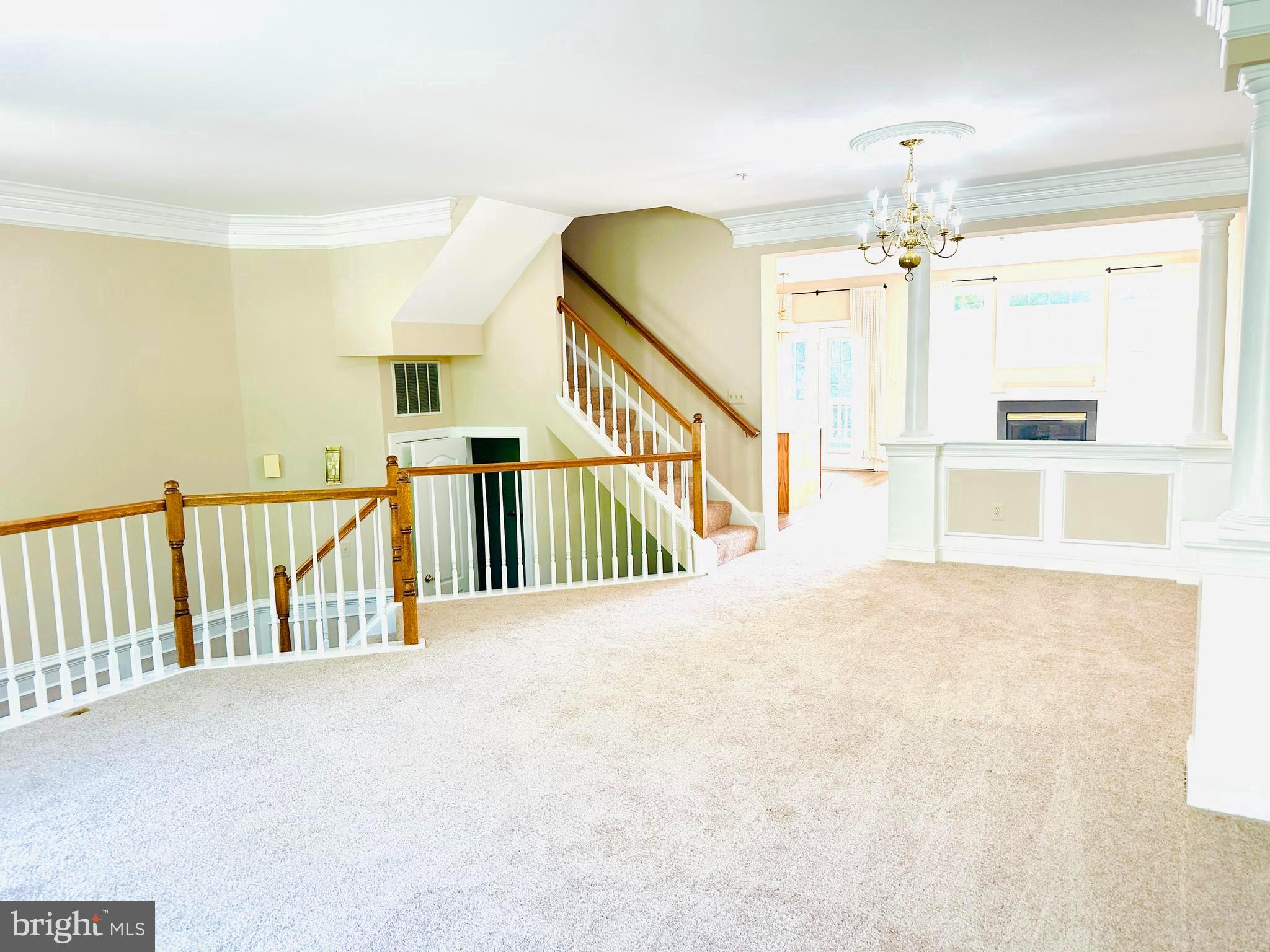 1005 GRAND OAK WAY