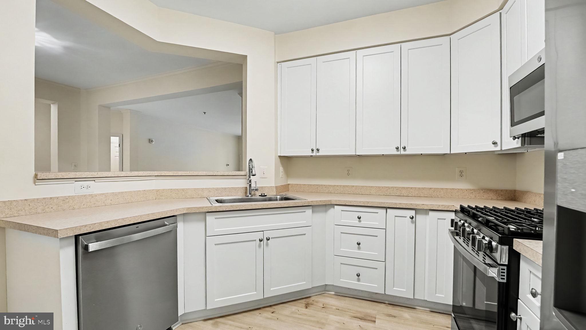 LAKELANDS RIDGE - Residential