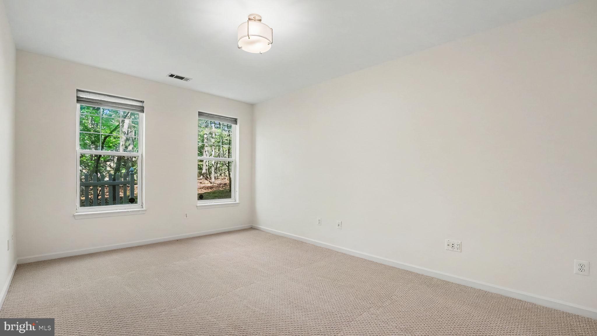 LAKELANDS RIDGE - Residential