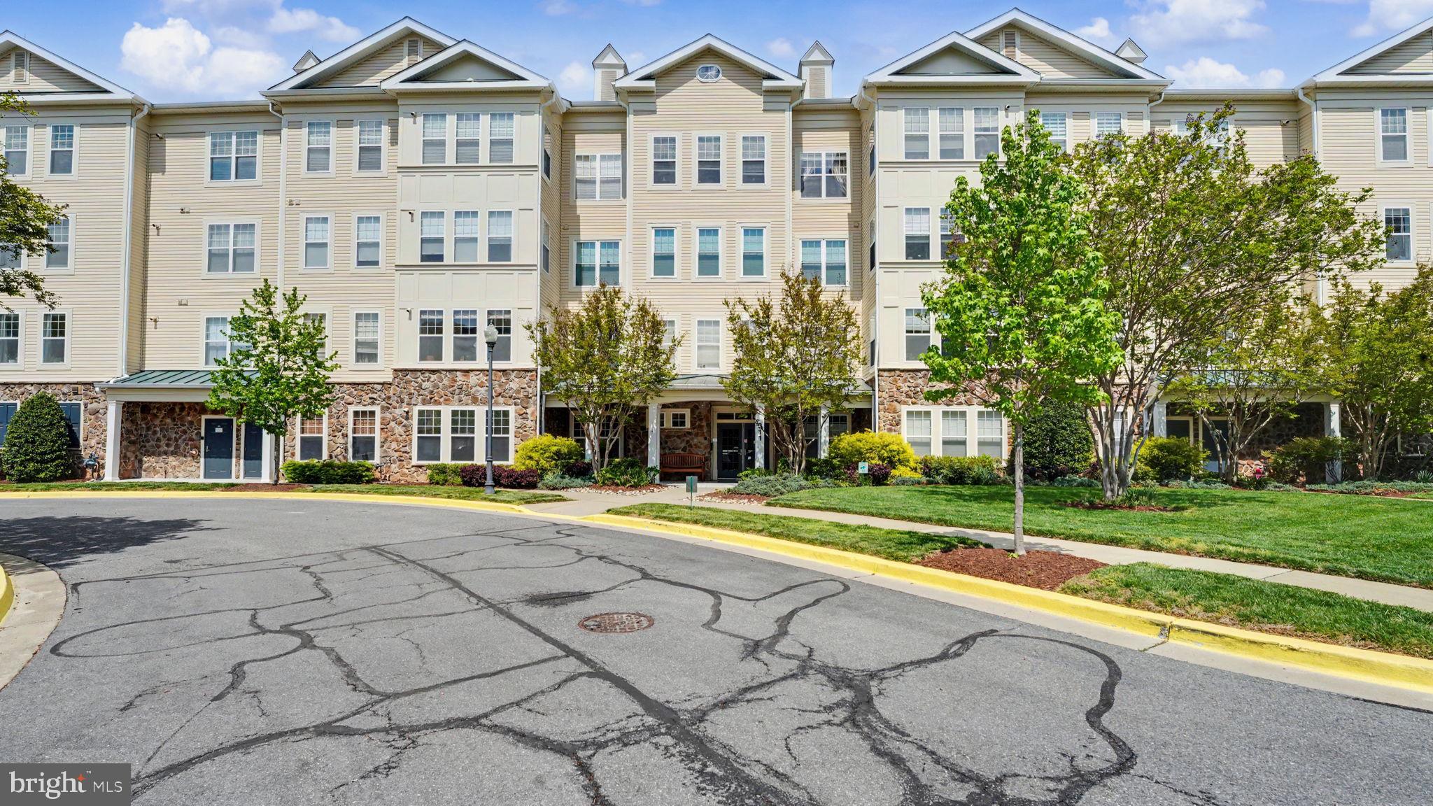 LAKELANDS RIDGE - Residential