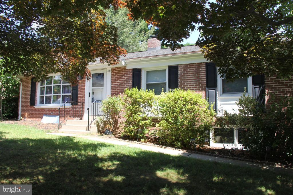 Photo of 1701 Valley Forge Road, Lancaster, PA 17603 (MLS # PALA2052916)