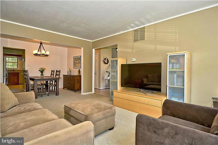 WOODLYNNE COMMUNITY - Residential