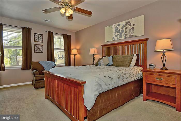 WOODLYNNE COMMUNITY - Residential