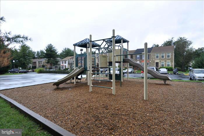 WOODLYNNE COMMUNITY - Residential