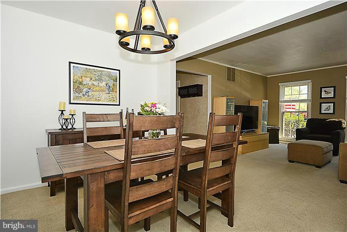 WOODLYNNE COMMUNITY - Residential