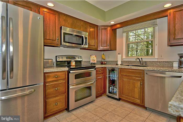 WOODLYNNE COMMUNITY - Residential