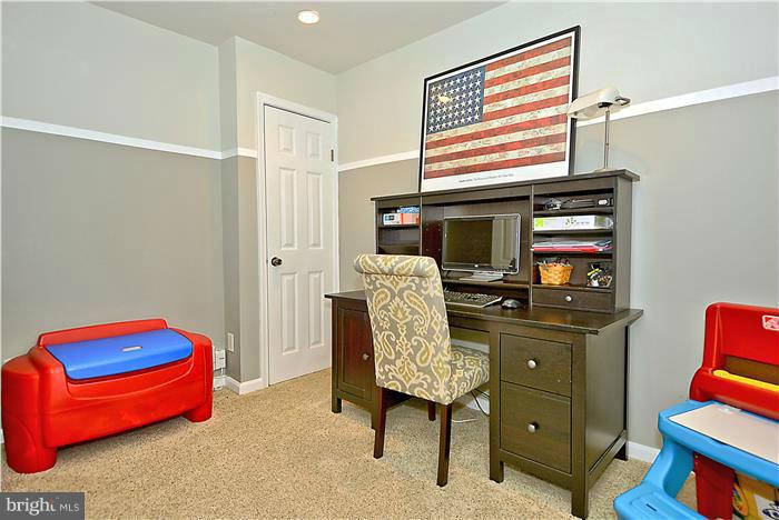 WOODLYNNE COMMUNITY - Residential