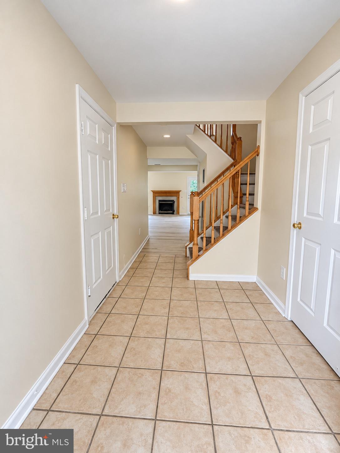 6 CLEMENS LANE