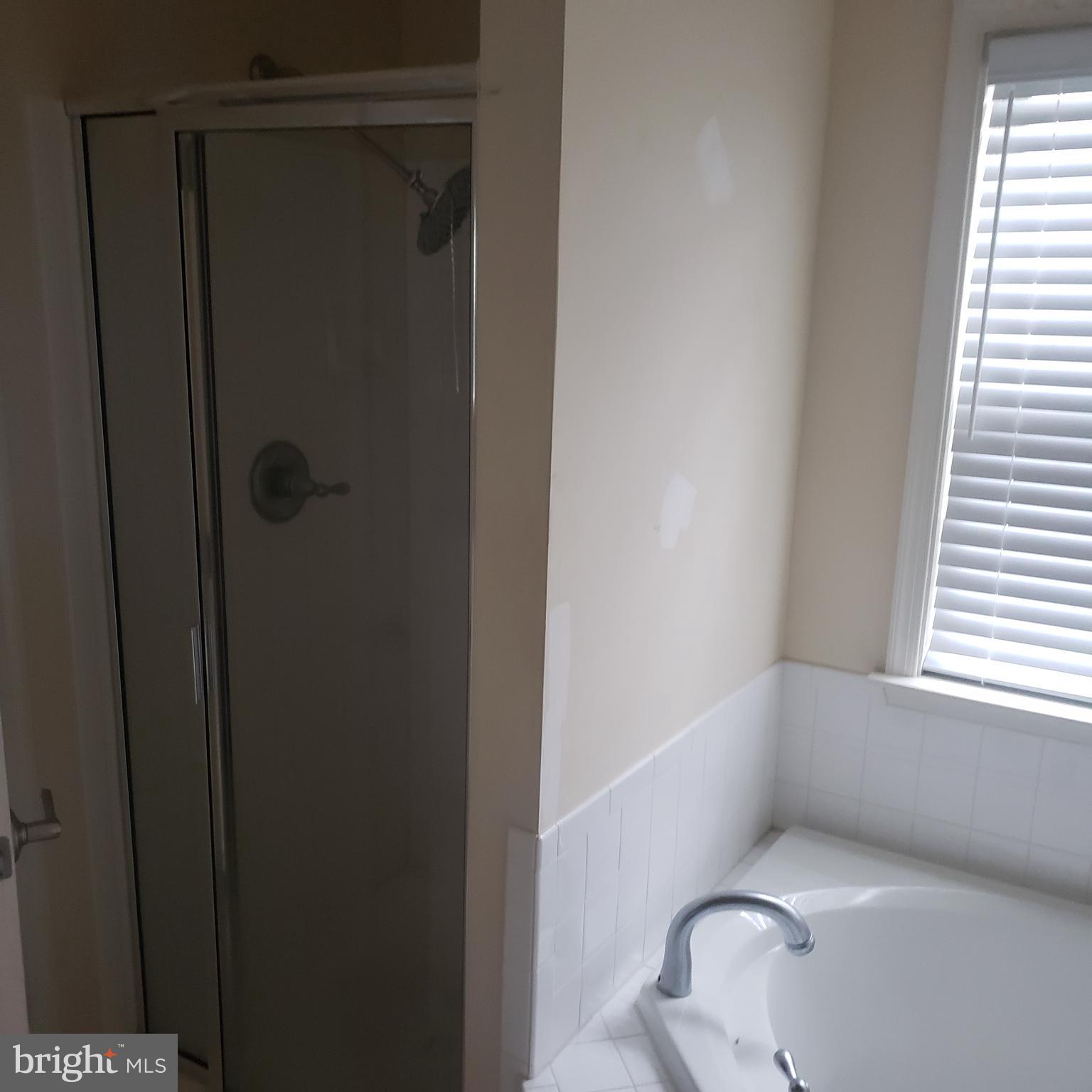 CROFTON GATE - Residential Lease