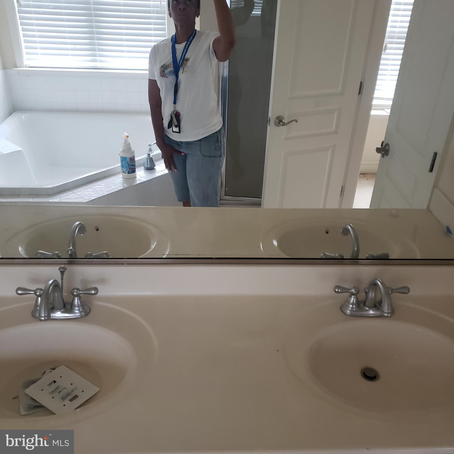 CROFTON GATE - Residential Lease