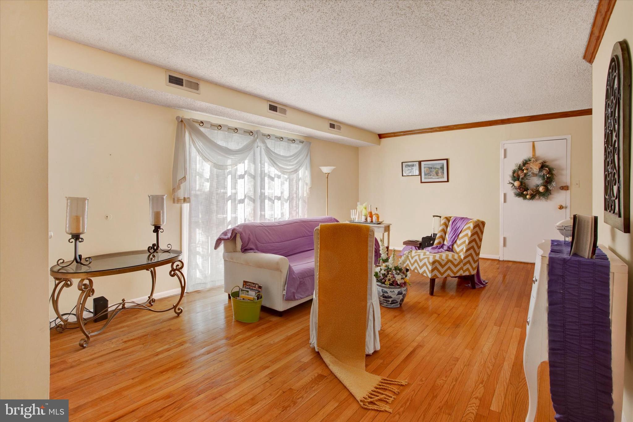 SWANN HILL CONDOMINIUMS - Residential