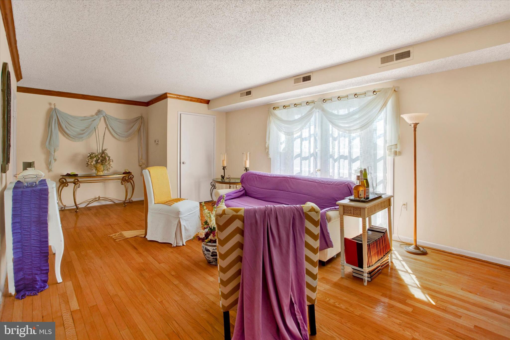 SWANN HILL CONDOMINIUMS - Residential