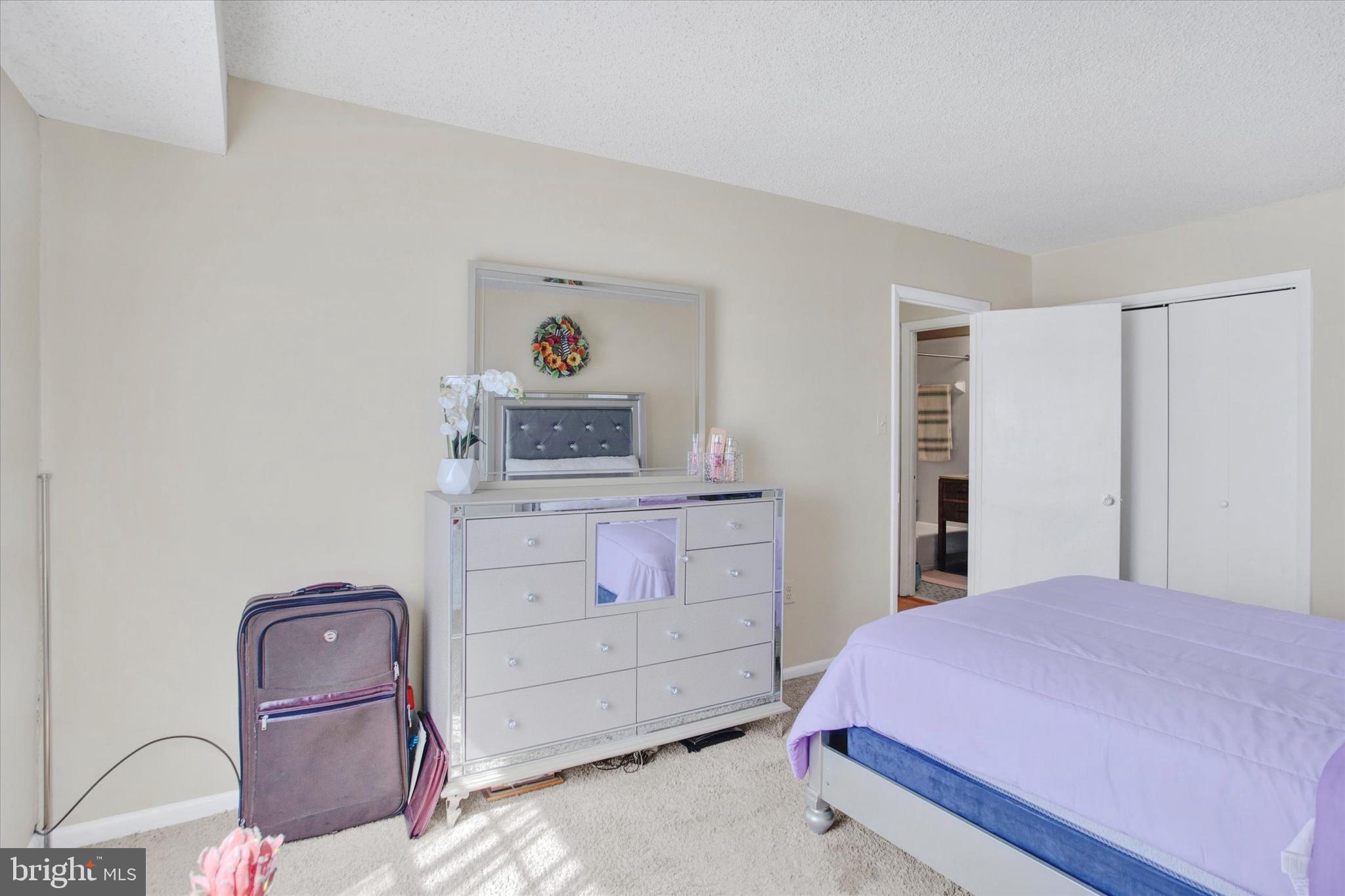 SWANN HILL CONDOMINIUMS - Residential