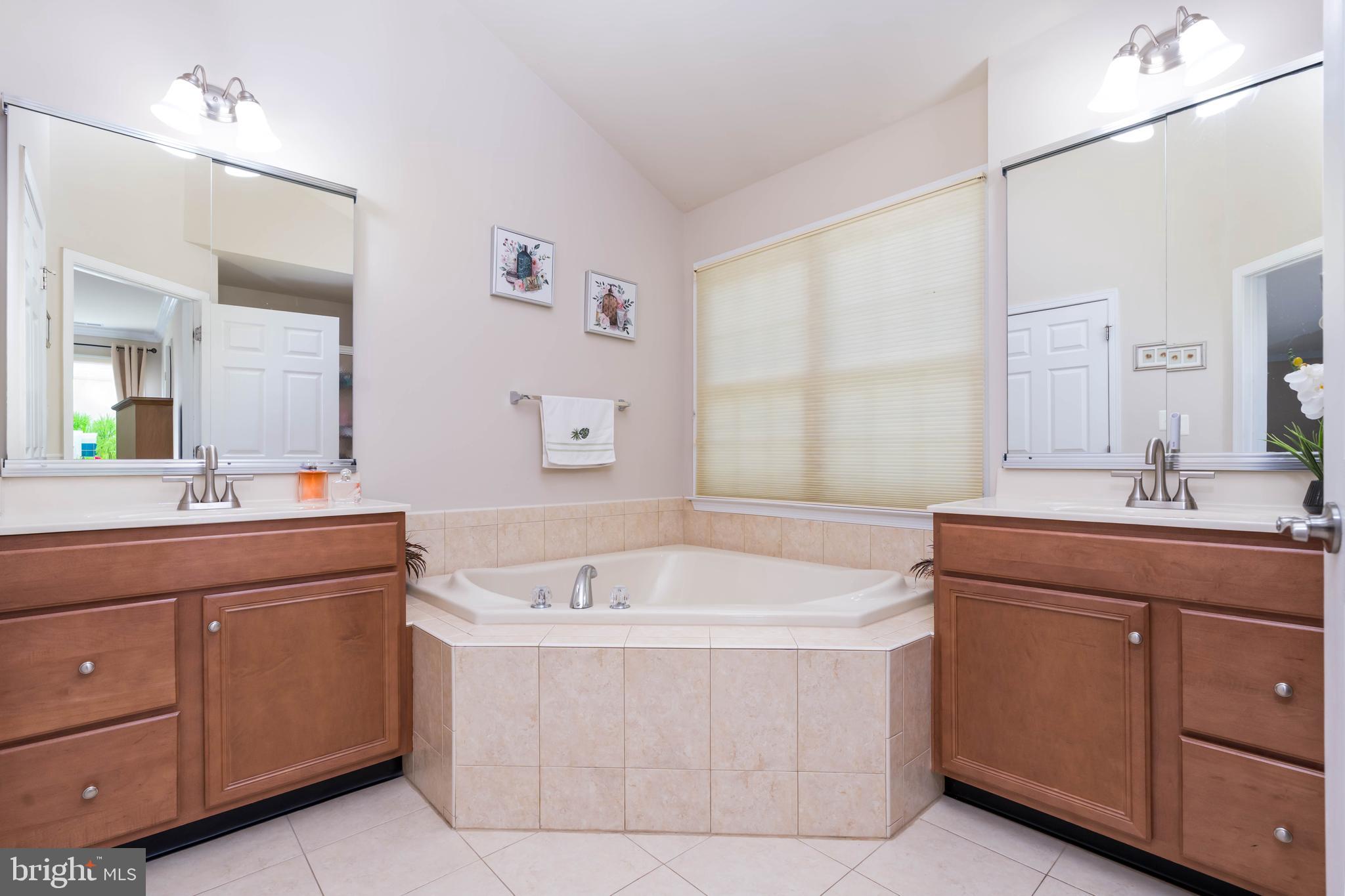 DOMINION VALLEY COUNTRY CLUB - Residential