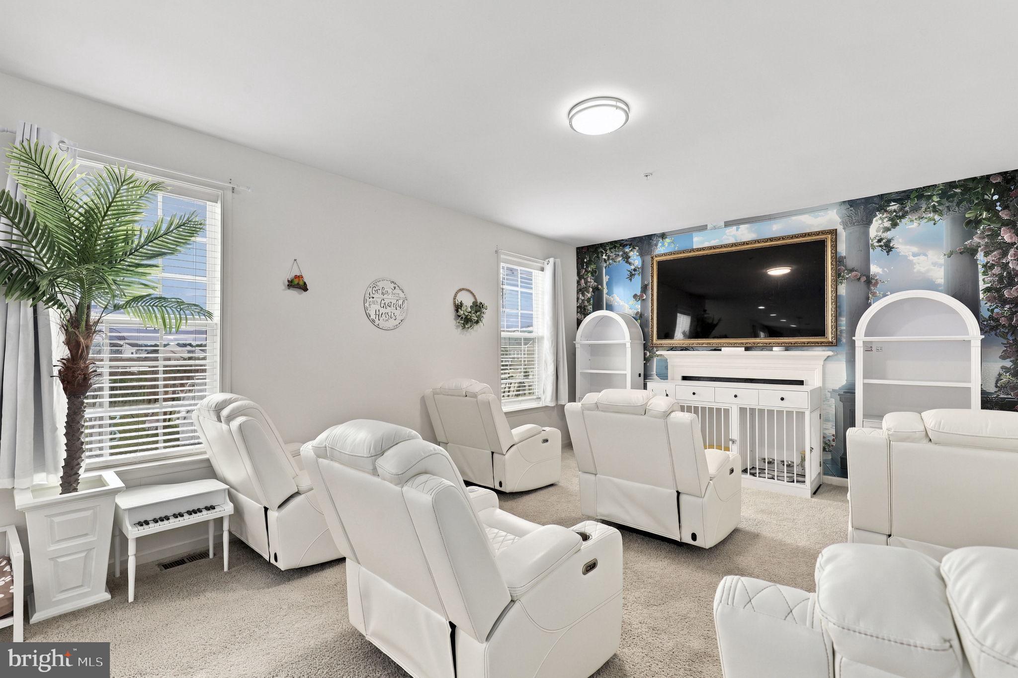 18316 PETWORTH CIRCLE