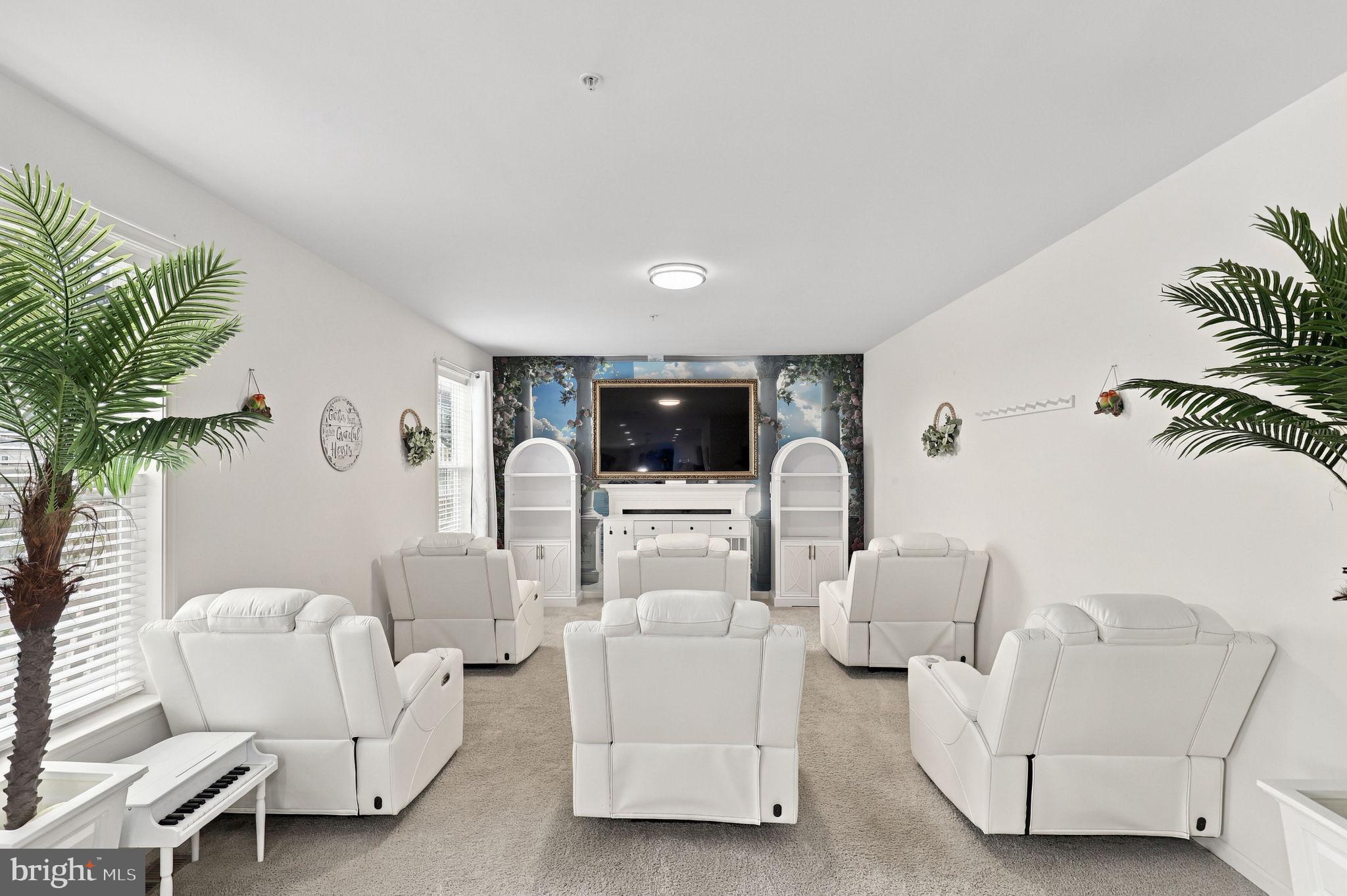 18316 PETWORTH CIRCLE