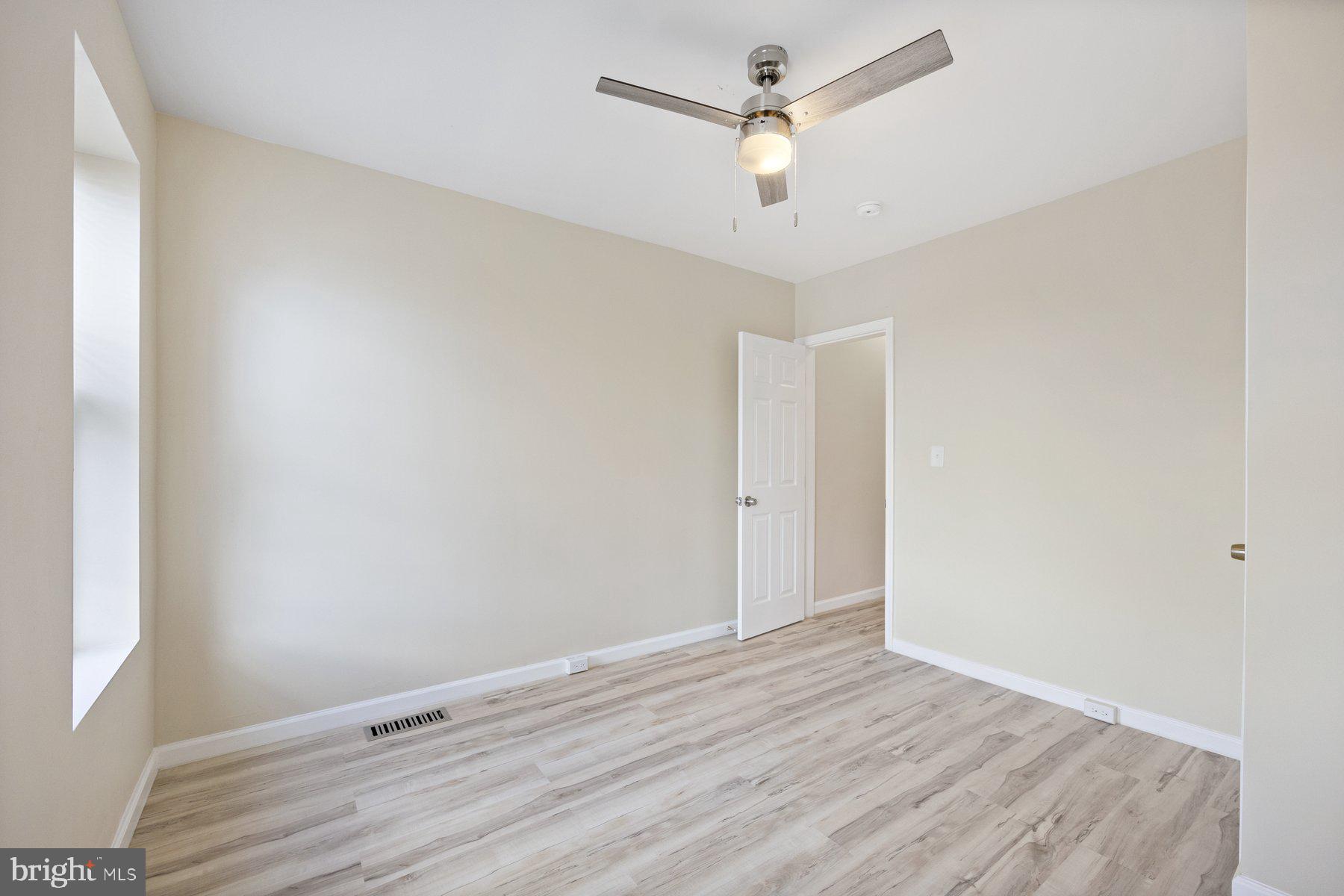 BOOTH-BOYD - Residential