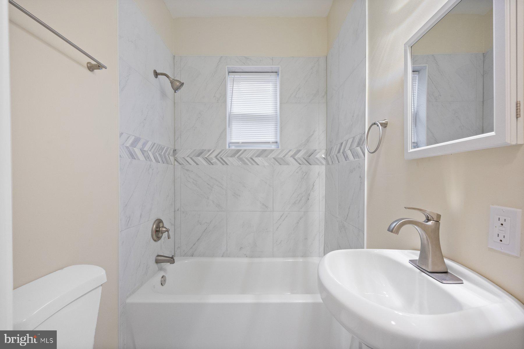 BOOTH-BOYD - Residential