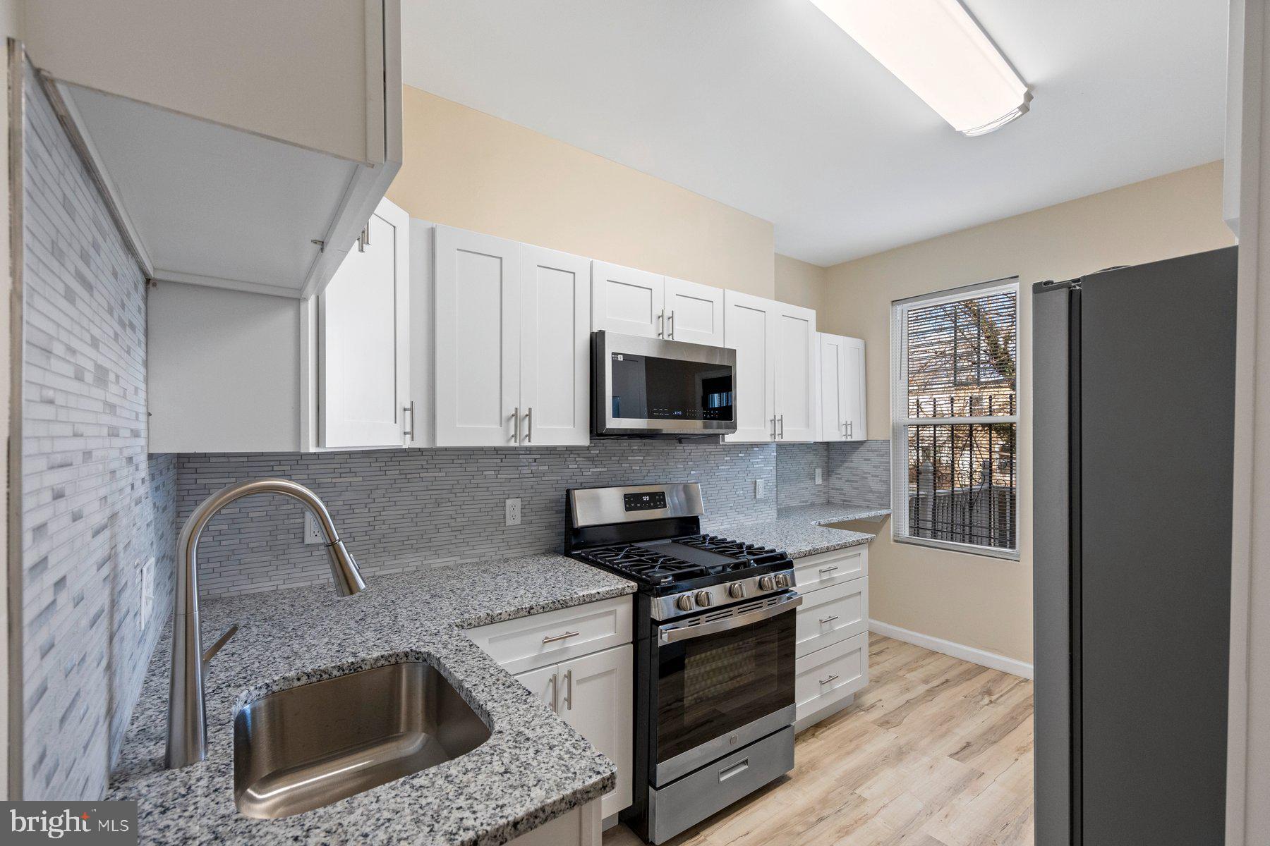 BOOTH-BOYD - Residential