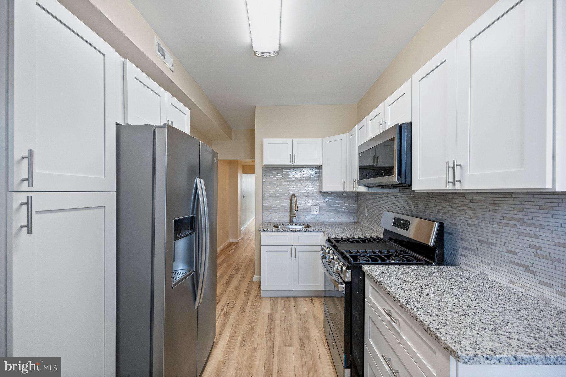 BOOTH-BOYD - Residential