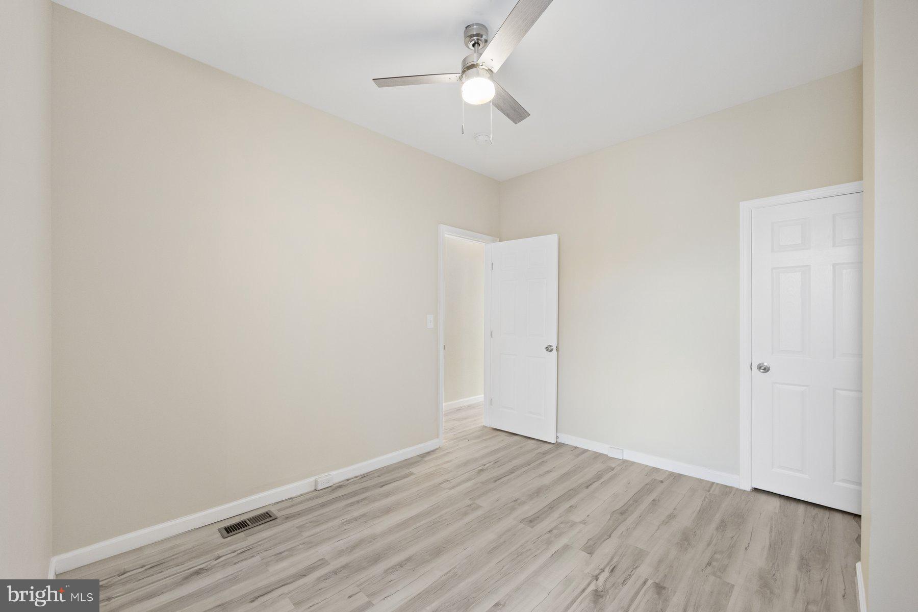 BOOTH-BOYD - Residential