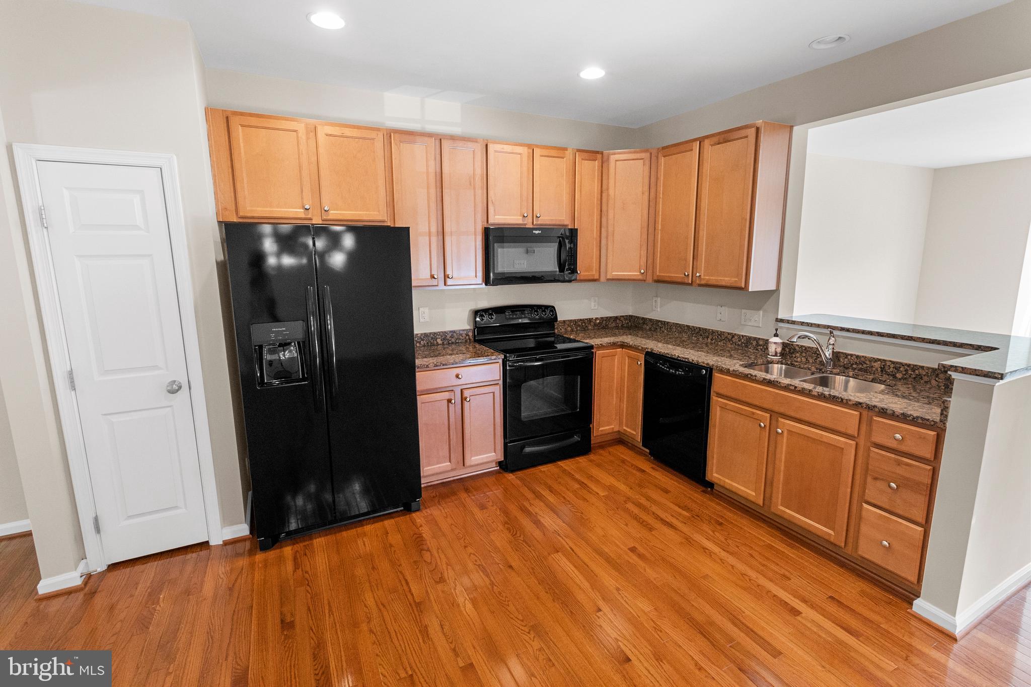 BROOKFIELD ON THE POTOMAC - Residential Lease