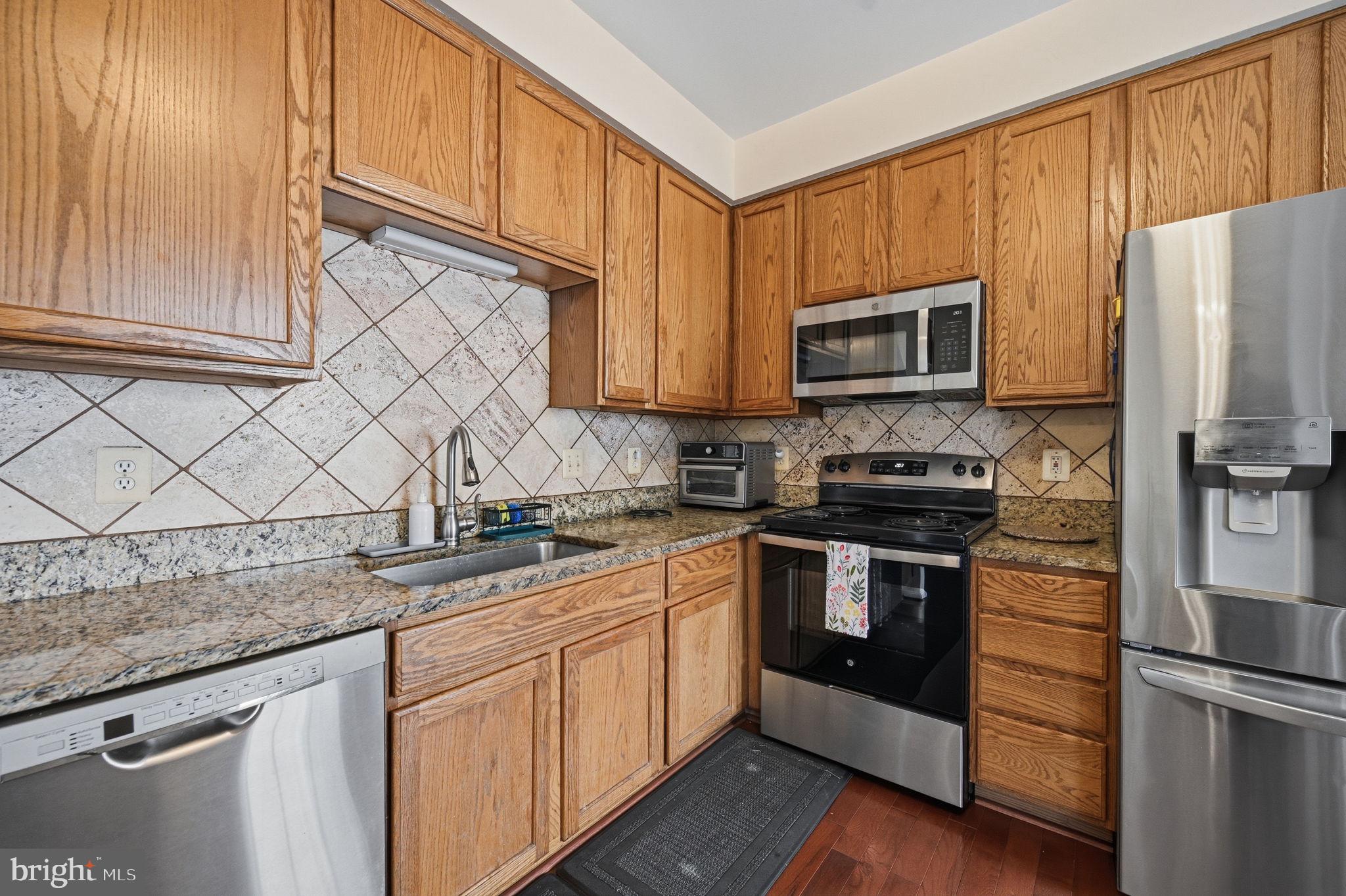 SOMERSET - Residential