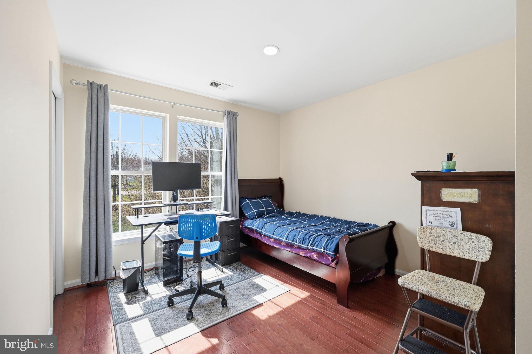 SOMERSET - Residential